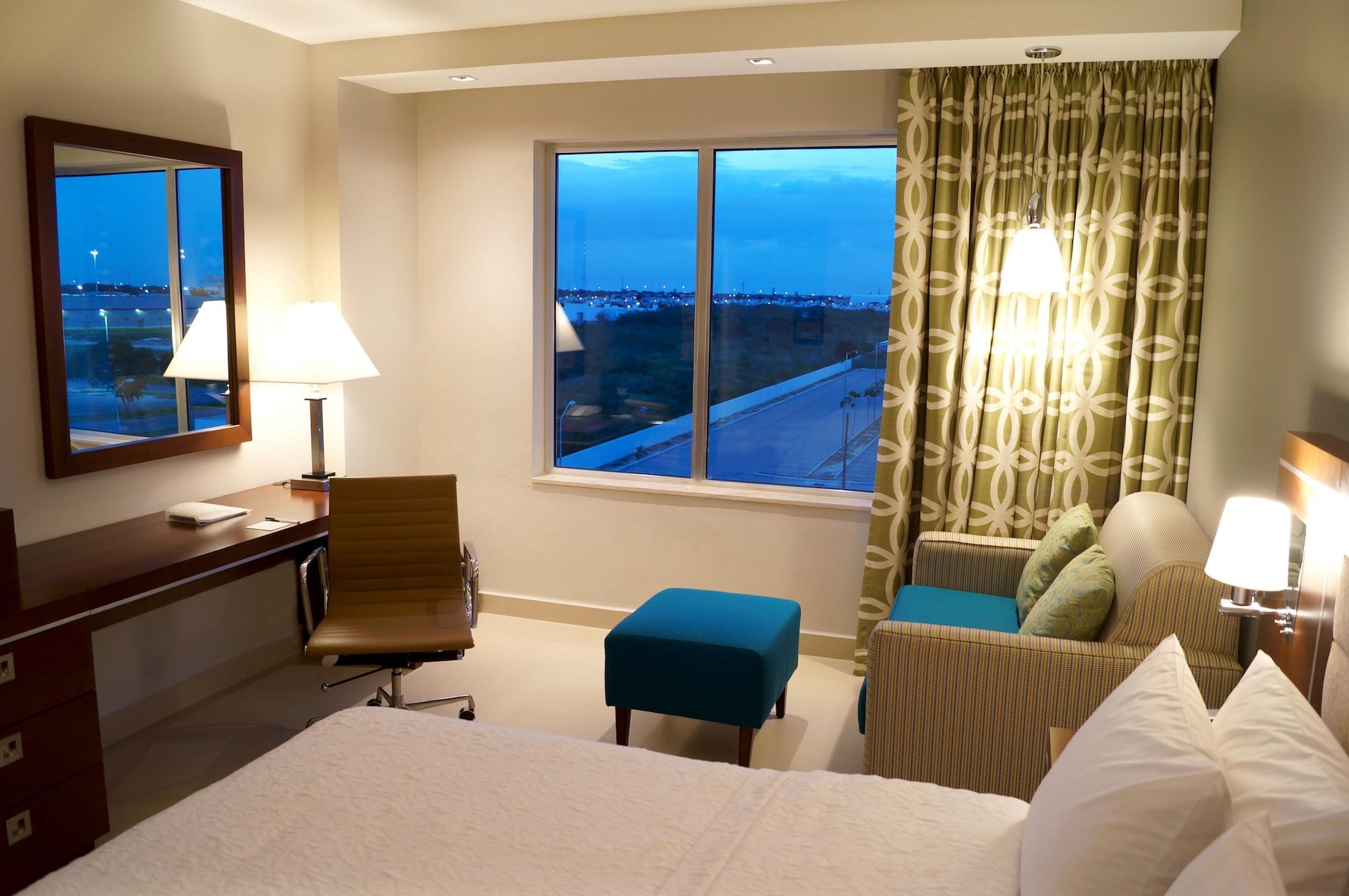 Hampton Inn By Hilton Меріда Екстер'єр фото