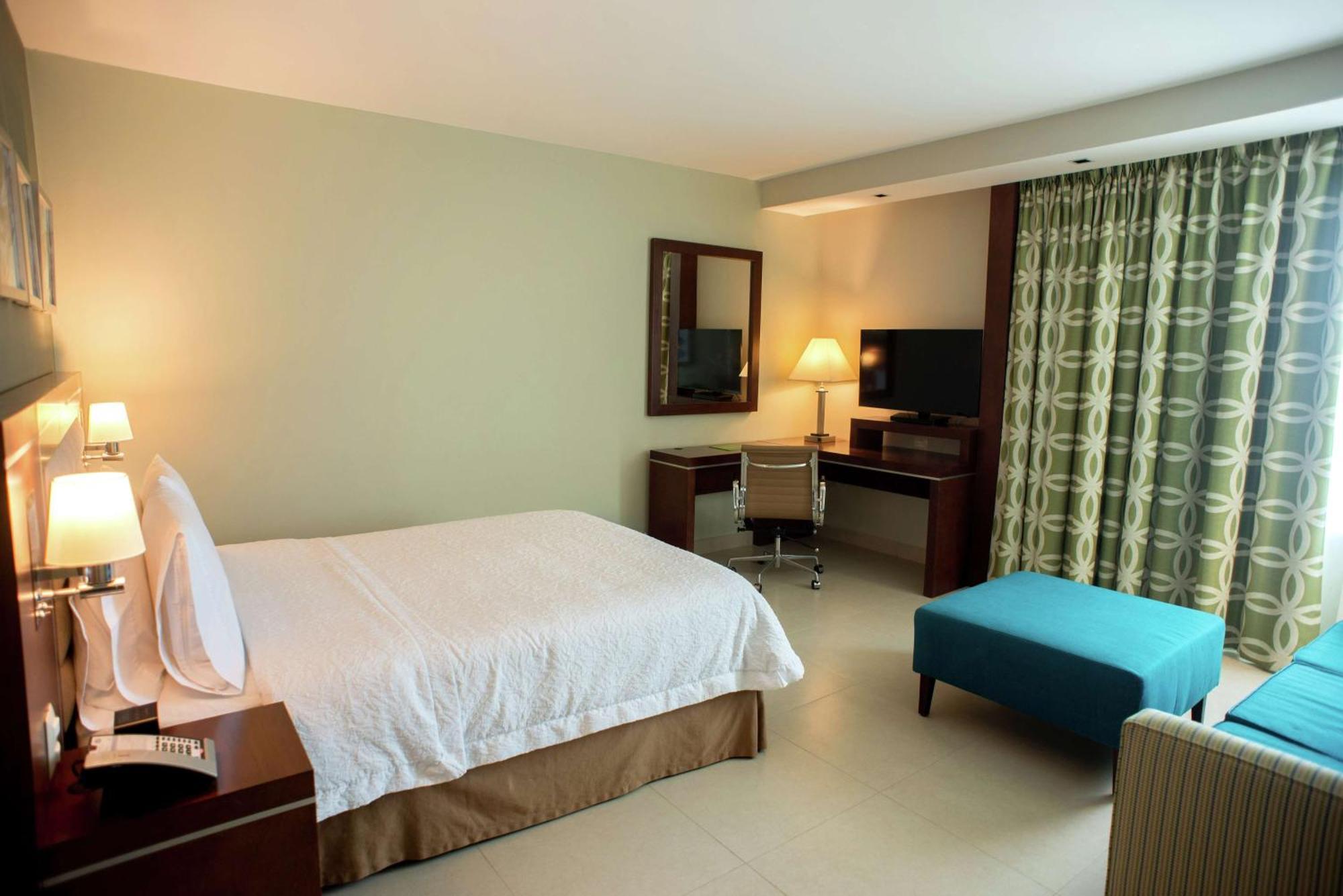 Hampton Inn By Hilton Меріда Екстер'єр фото