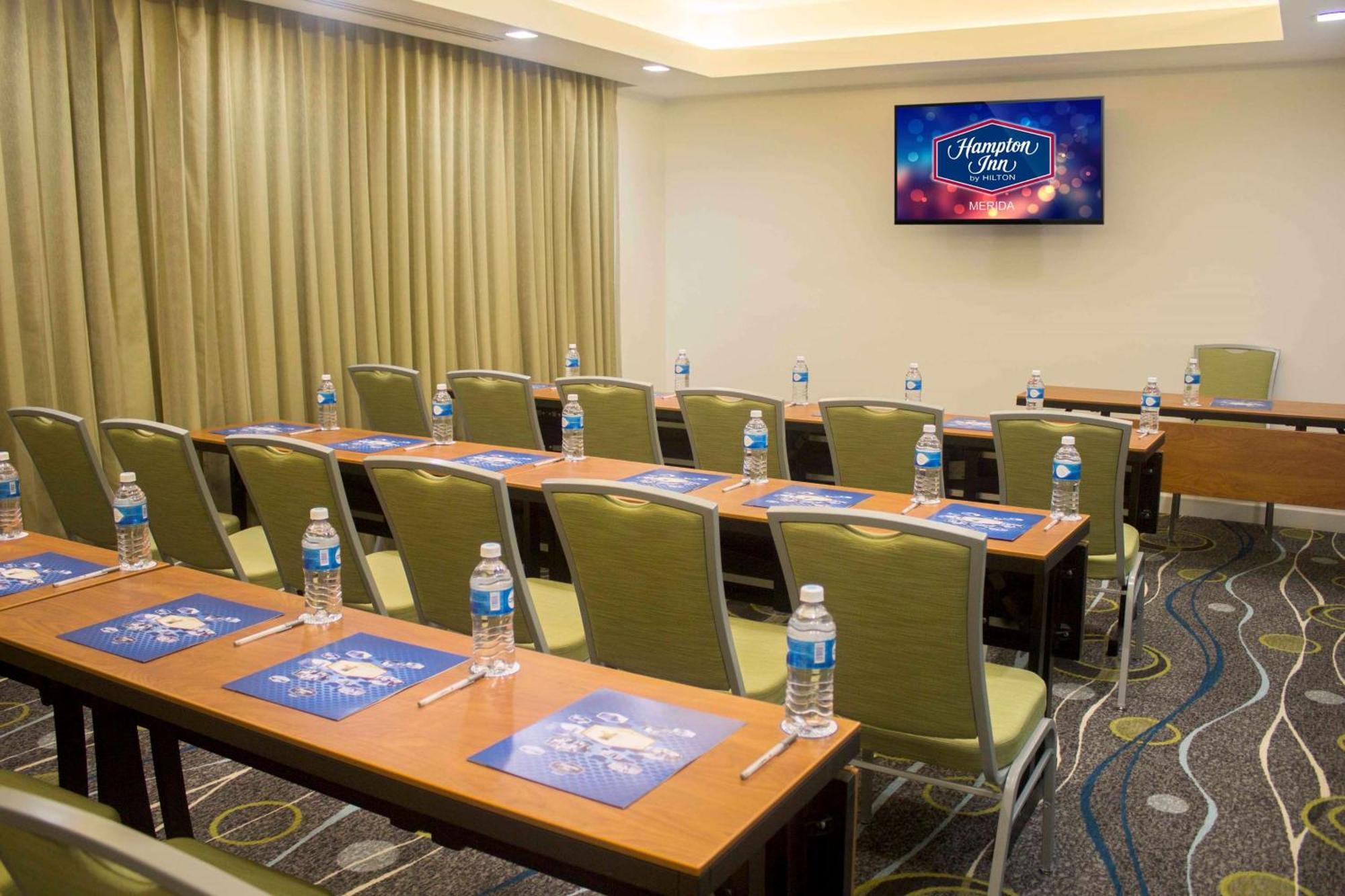 Hampton Inn By Hilton Меріда Екстер'єр фото