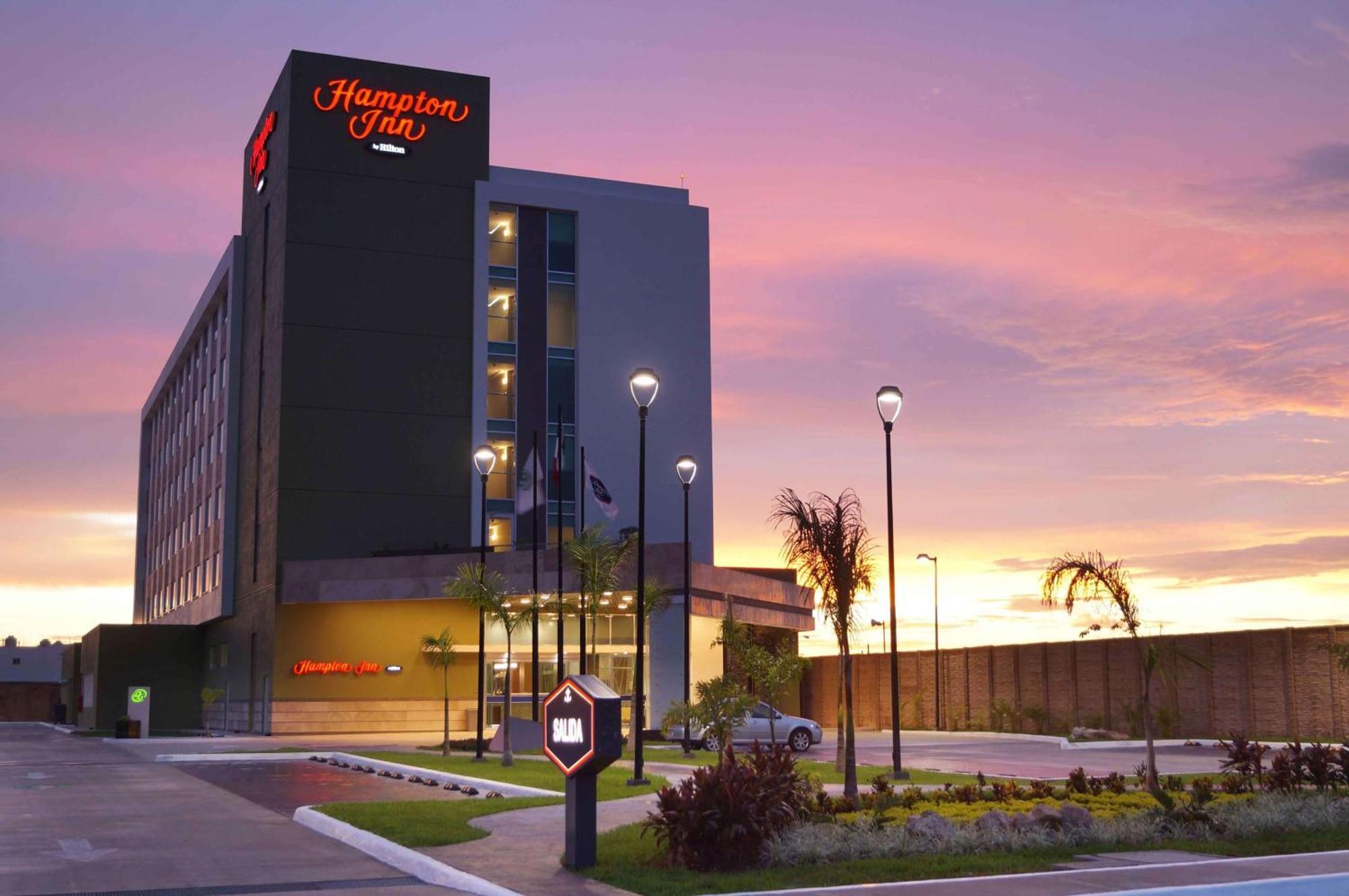Hampton Inn By Hilton Меріда Екстер'єр фото