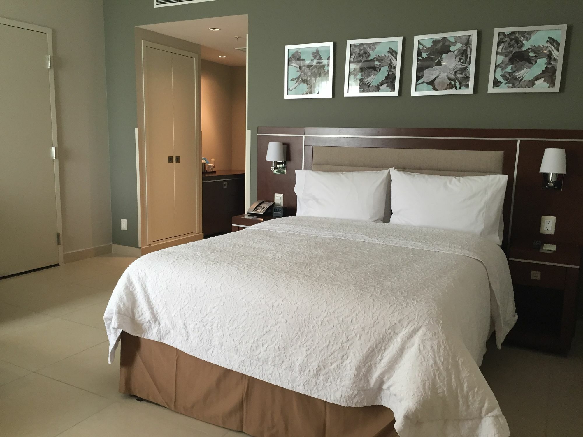 Hampton Inn By Hilton Меріда Екстер'єр фото